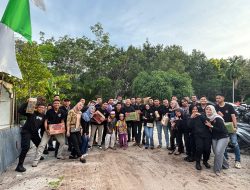 Pengabdian Masyarakat Personil Polri Bagikan Sembako