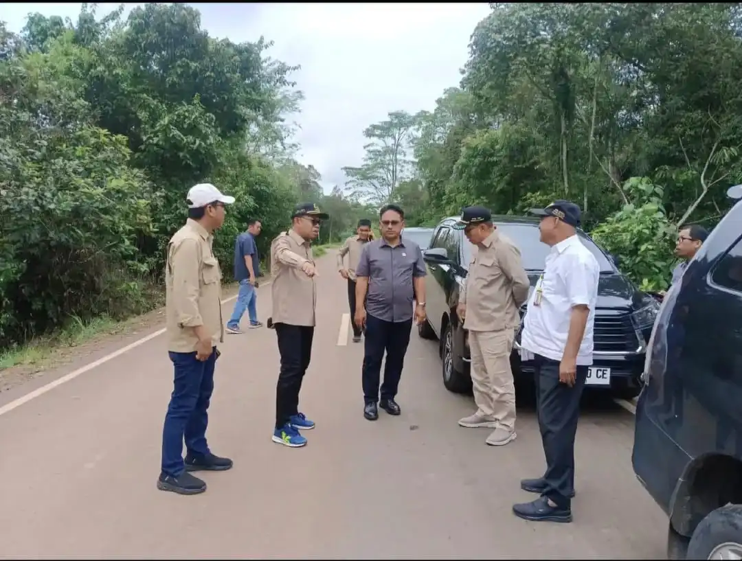 Ruas Jalan Cempaka Mulia–Kampung Melayu menjadi akses vital bagi 23 desa. Pemprov Kalteng mulai melanjutkan pembangunan bertahap pada 2026.