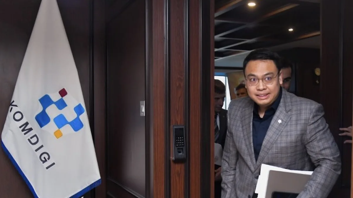 Wakil Menteri Komdigi Angga Raka Prabowo menjelaskan hoaks pemadaman internet