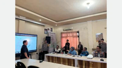 Dokumentasi: Kabut Asap Sampit Kian Pekat, Pemadaman Gambut Terkendala