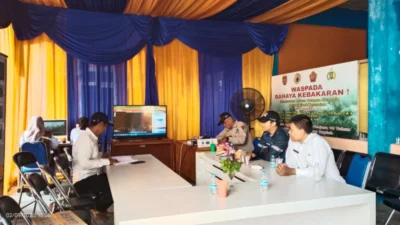 Asap Pekat Kumai Batasi Pandangan, Pengendara Terancam Bahaya