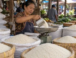 Sejuta Ton Beras Subsidi Disiapkan untuk Pasar Tradisional